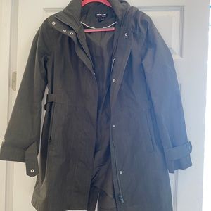 rain jacket - olive green- small